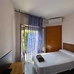 בית הארחה L'escaleta אורופסה דל מר