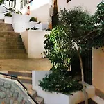 L'escaleta בית הארחה 3*