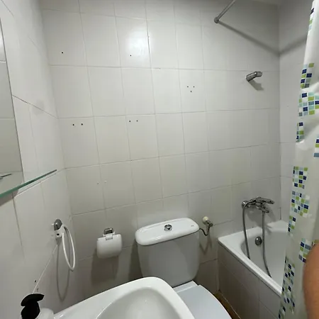 乐斯科拉塔旅舍 3*