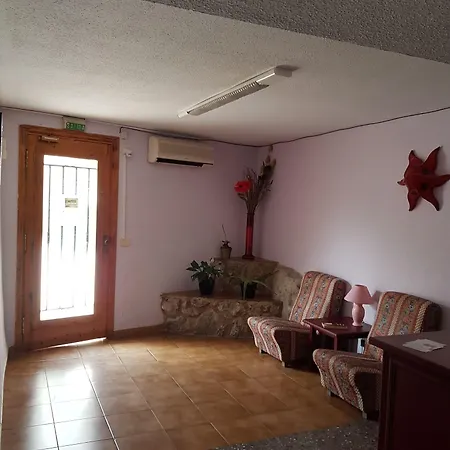 乐斯科拉塔旅舍 3*